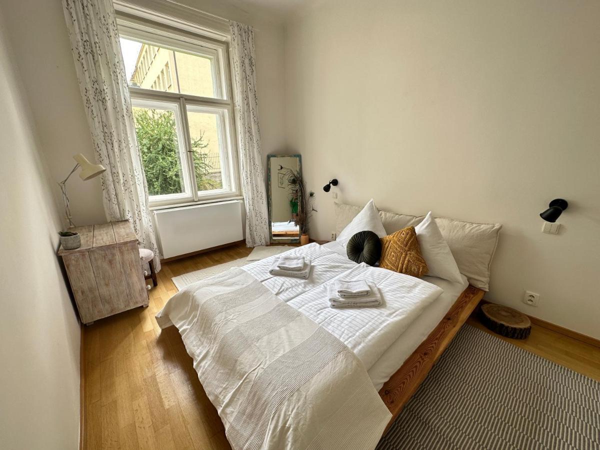 3bdr Bohemian Style Flat With Balcony Apartment Prague
