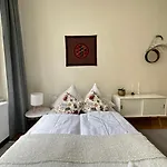 3Bdr Bohemian Style Central Flat With Balcony