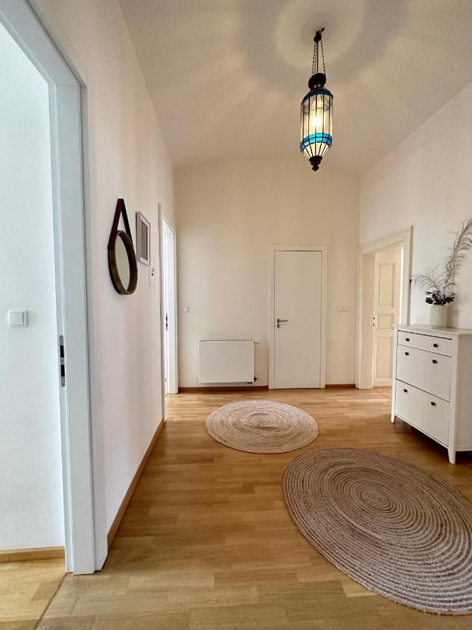 3bdr Bohemian Style Flat With Balcony Apartment Prague